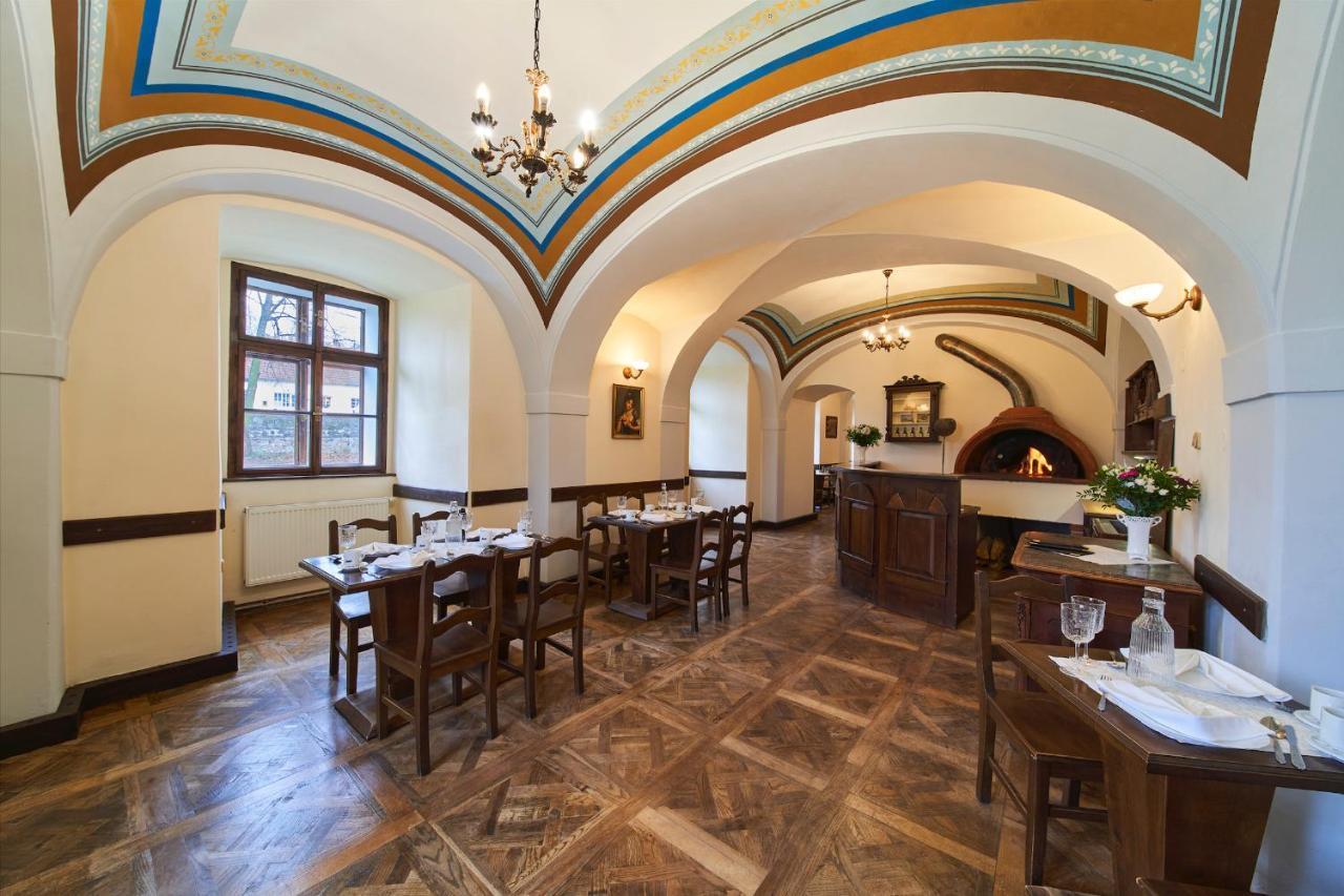 Penzion Zámek Lešany Netvořice Exterior foto